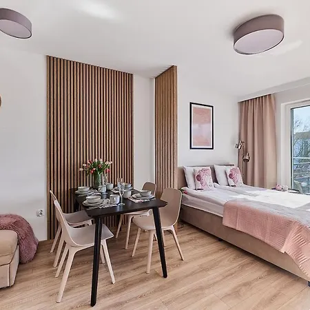 Golden Hour Apartments- Grunwaldzka 38 * シフィノウイシチェ